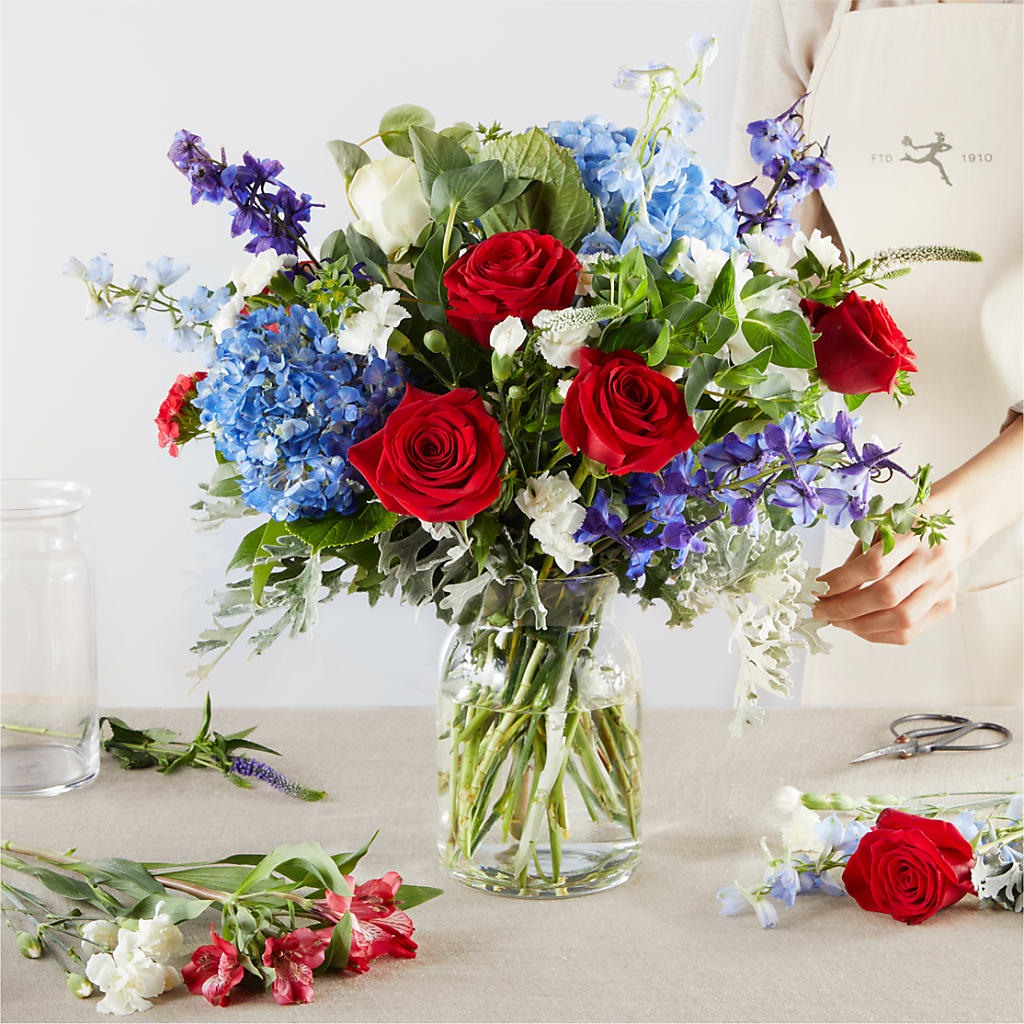 Star Spangled - A Florist Original – ROWLEE'S BUDS, Los Osos CA