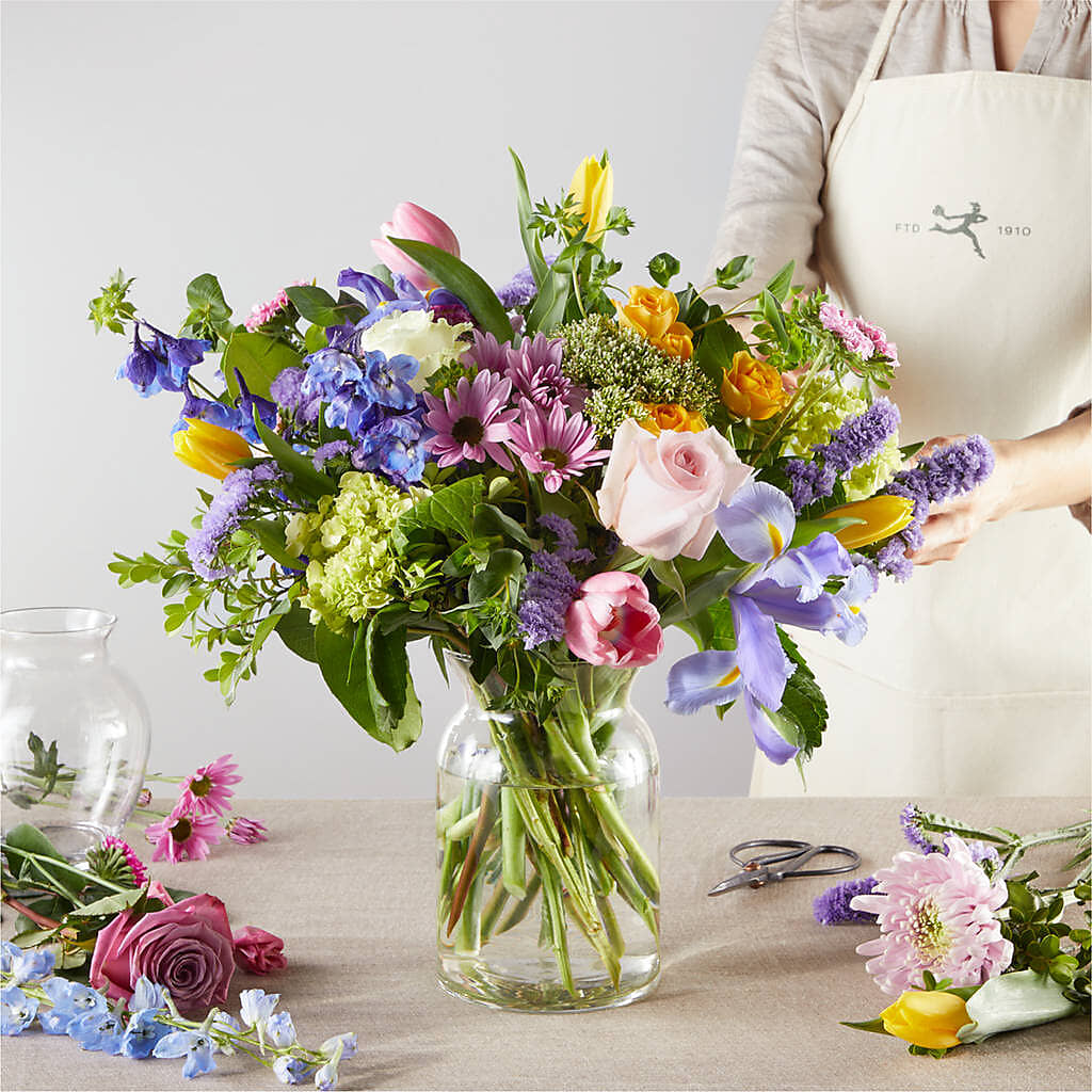 Pastel Tradition - A Florist Original – ROWLEE'S BUDS, Los Osos CA