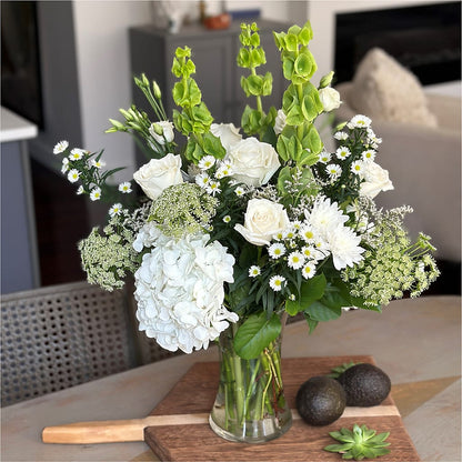 Classic Ivory – A Florist Original – ROWLEE'S BUDS, Los Osos CA