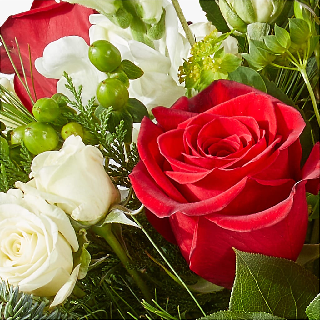Deck the Halls Bouquet – ROWLEE'S BUDS, Los Osos CA
